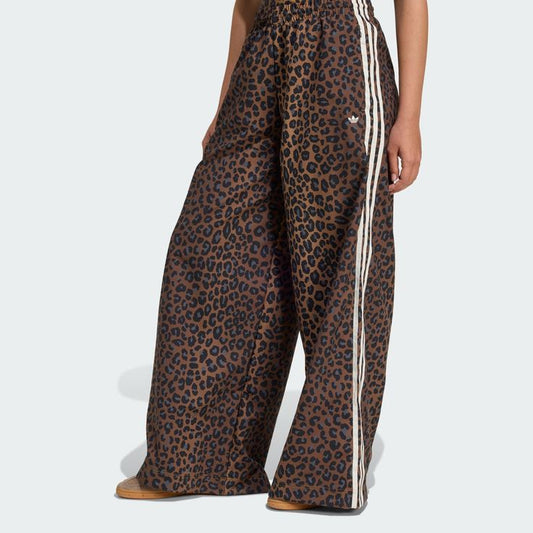 3-Stripe Inspired Outfit – Luxe 2-Piece Set