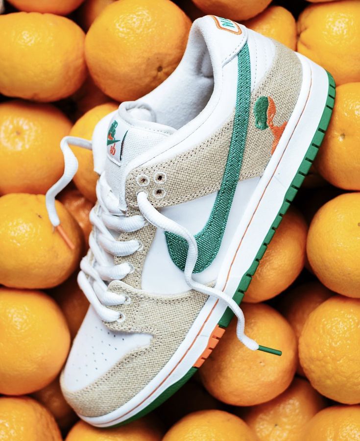 SB Dunk Low x Jarritos
