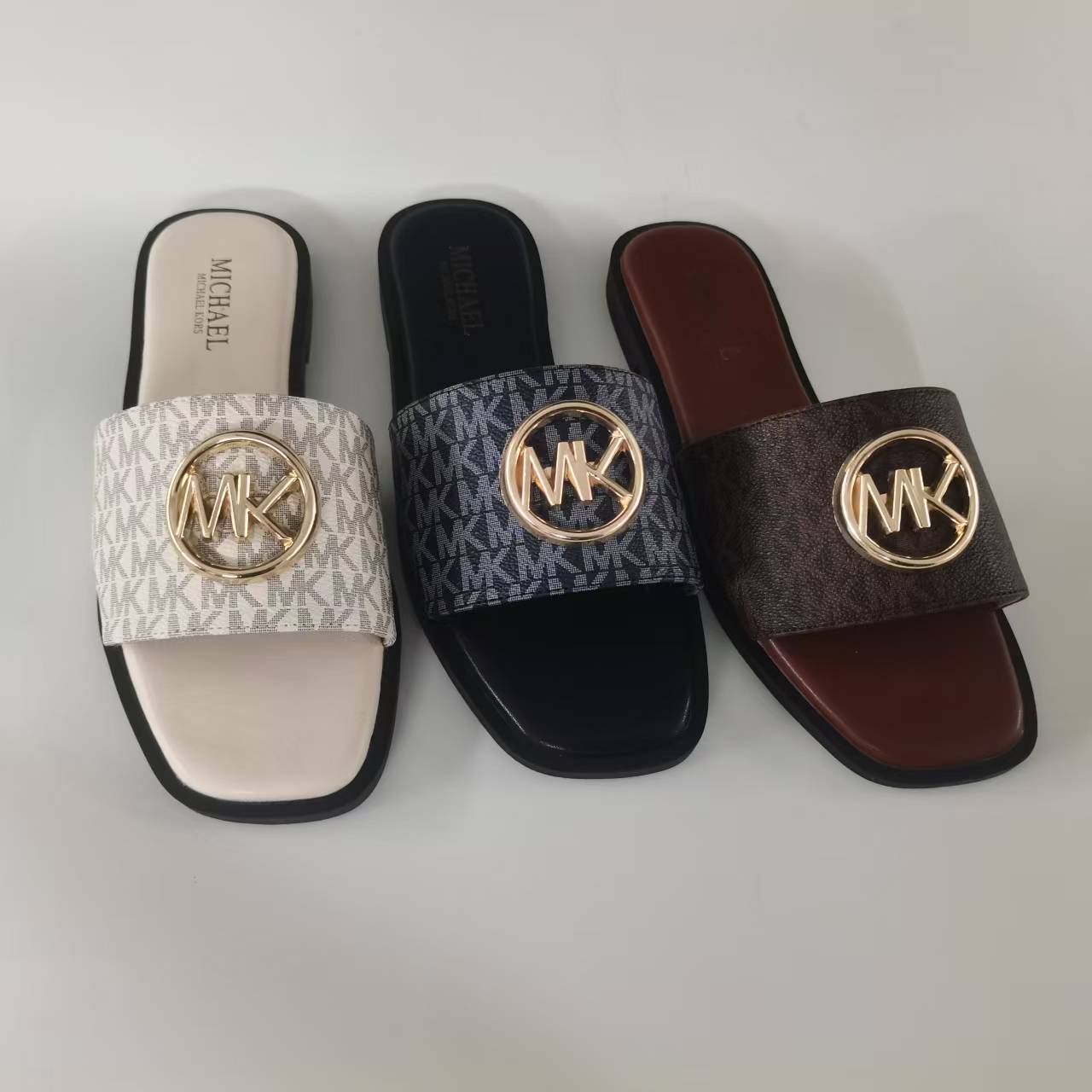 MK Round Emblem Slides – 3 Colours